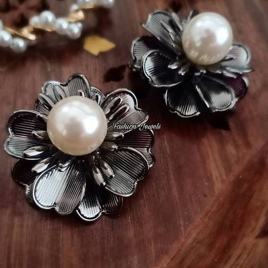 Blooming flower designed pearl stud - Fashion Jewels