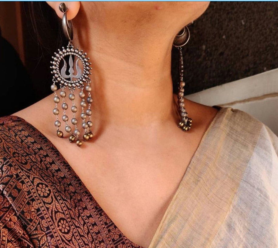 Celebs inspired Silverlook alike Trishul Earring - Fashion Jewels