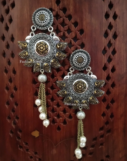 Dualtone Flower detailing pearl hanging earrings - Fashion Jewels