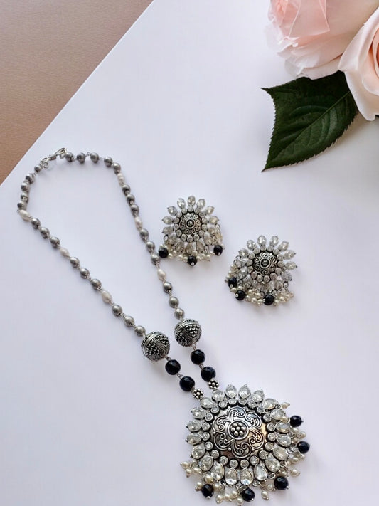 Silverlook alike Premium Zircon Pendant pearl Necklace set