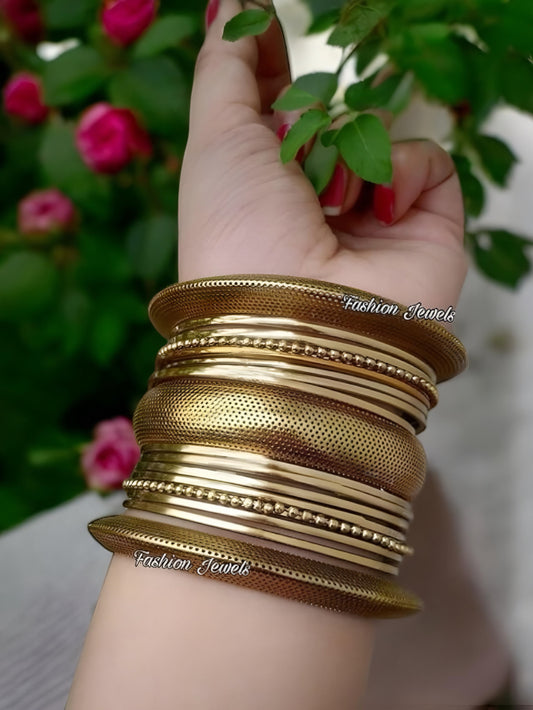 Golden lightweight bangles Set