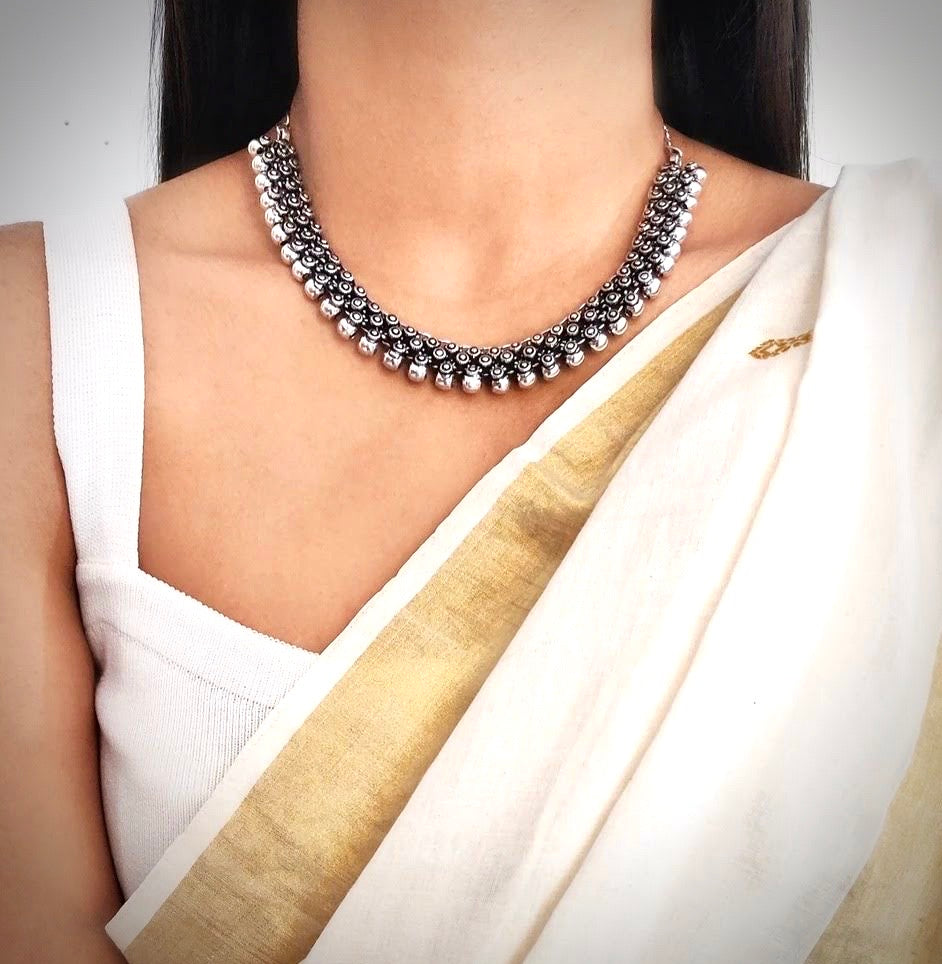 Silver Sleek statement Necklace - Fashion Jewels