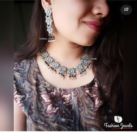 Silverlook alike Flower Zircon Necklace Set - Fashion Jewels