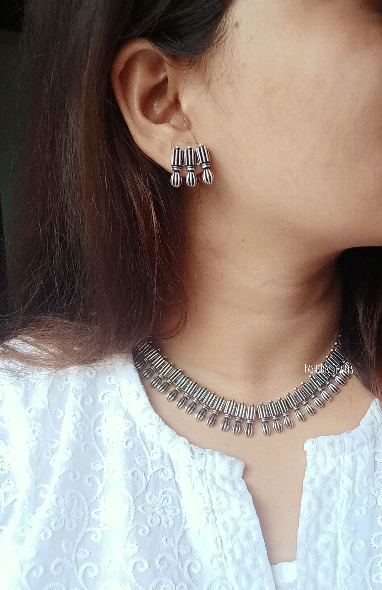 Silver sleek statement choker set - Fashion Jewels