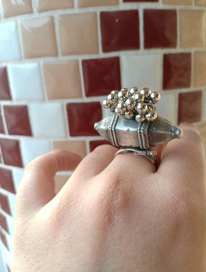 Swara Silverlook alike tabiz Ring - Fashion Jewels