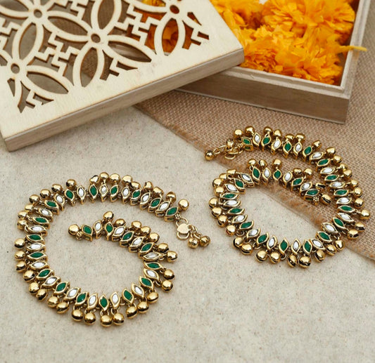 Wedding Essentials Emerald and Kundan stone Ghunghroo Anklet - Fashion Jewels